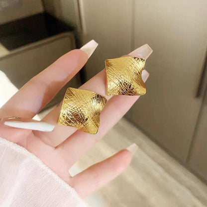 Geometric square irregular stud style personality hip hop silver needle earrings ins Internet celebrity exaggerated earrings tide