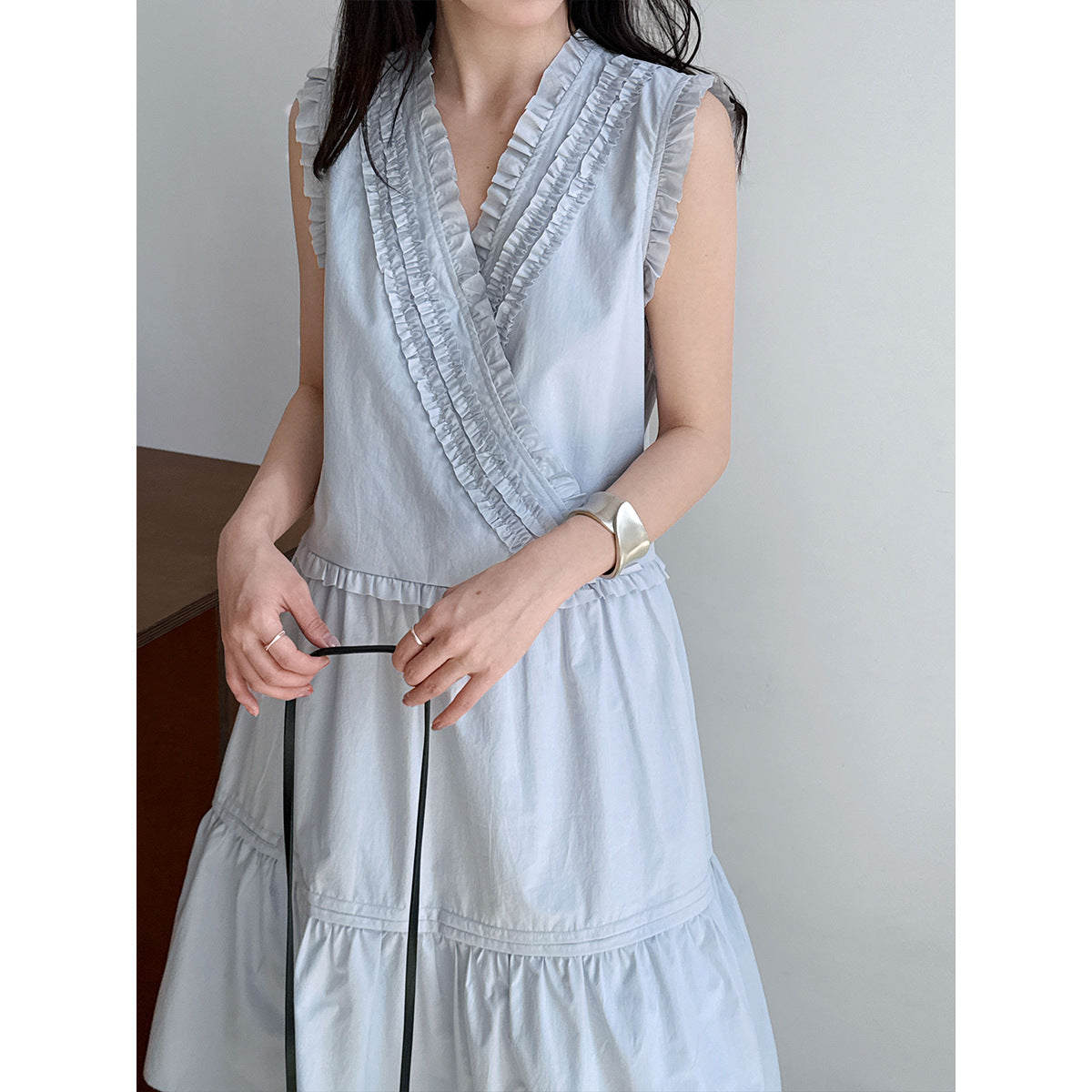 French oblique V-neck ruffle edge dress lace skirt women's spring new small fresh vest skirt