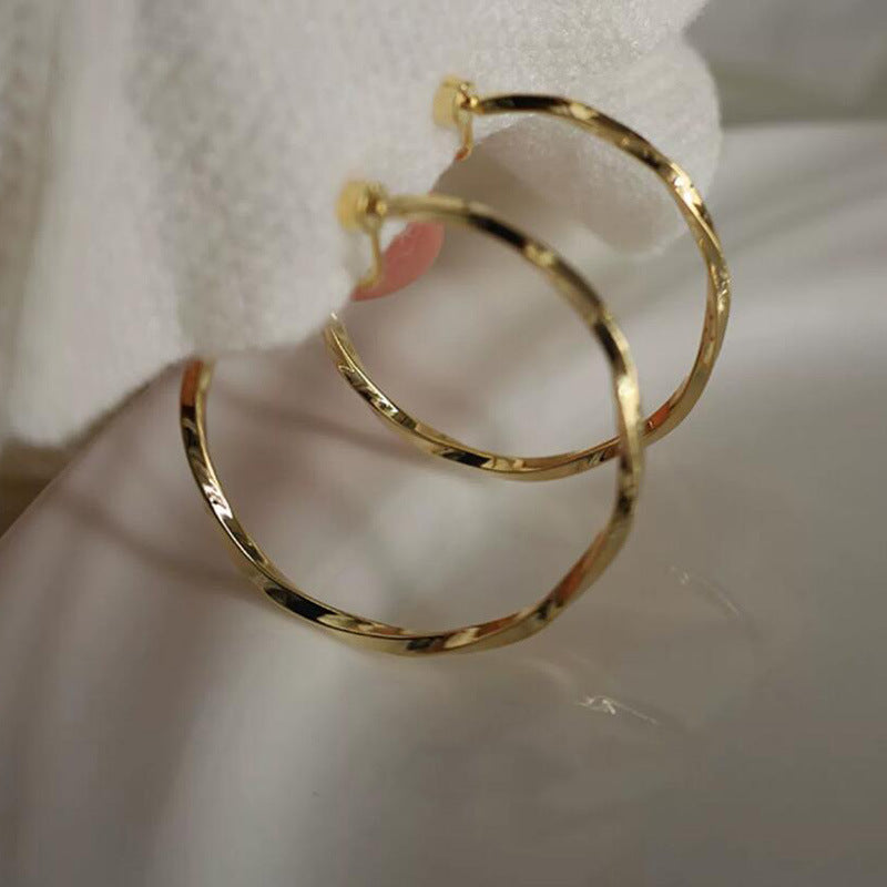 French Metal Circle Earrings Earrings New Women's Douyin Explosive Plain Circle Unique Temperament Earrings