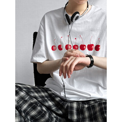 American age-reducing cherry print T-shirt