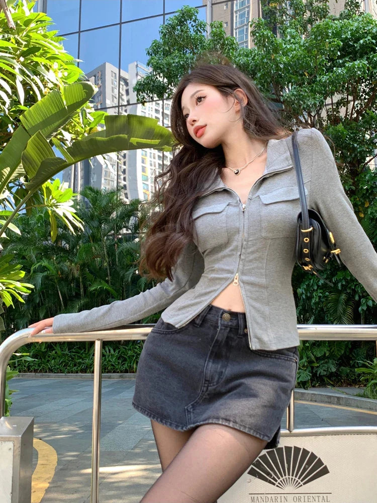 Women's V-Neck Long Sleeve Ribbed Knit Zipper Slim Crop Top