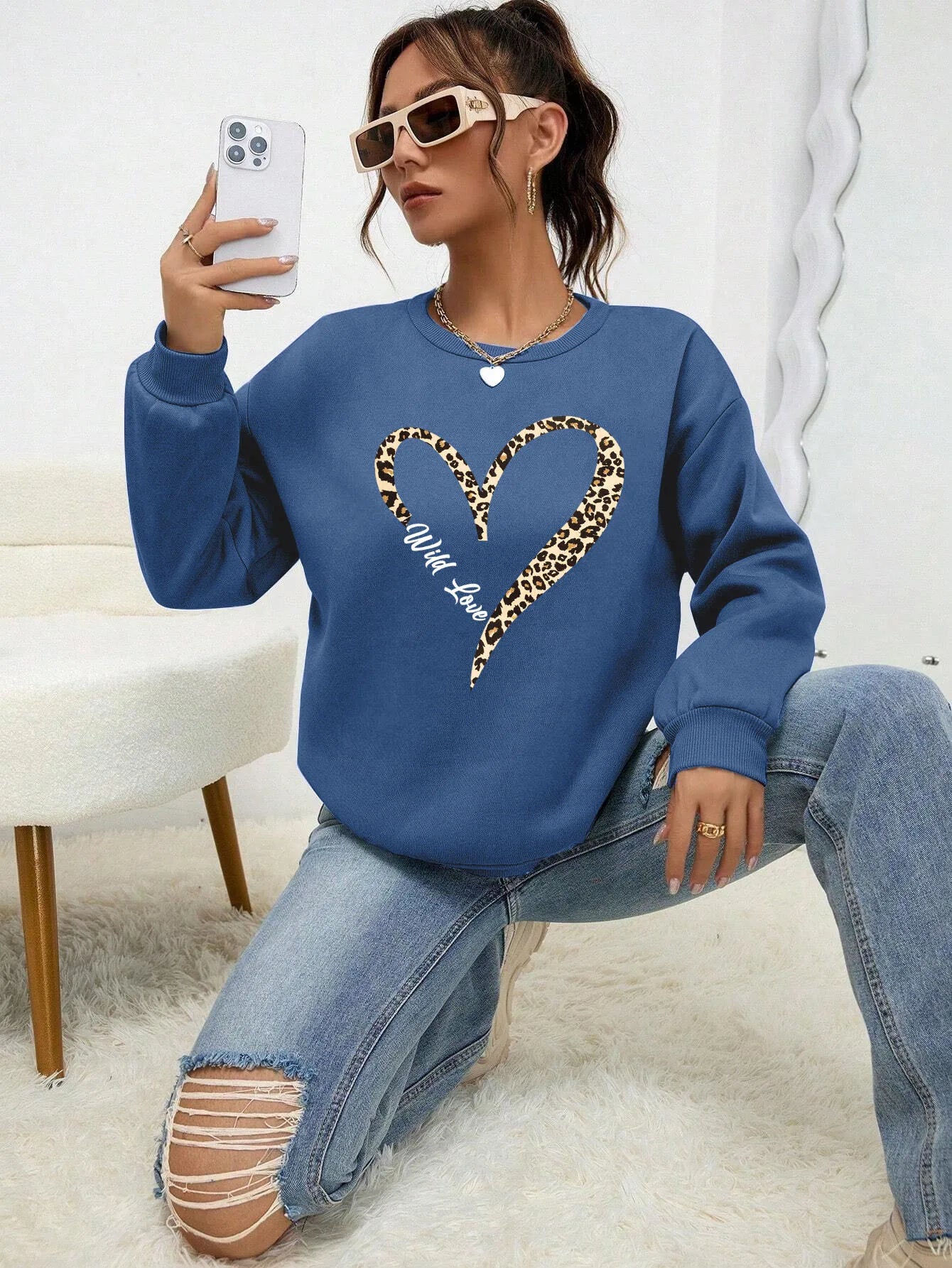 Round Neck Cartoon Print Sweatshirt Long Sleeve Loose Fit with Fur Liner
