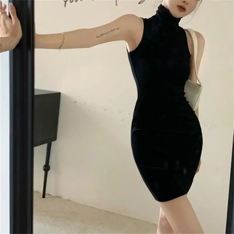 High Neck Bodycon Mini Dress Sleeveless Pleated Hip-Hugging Tight Fit