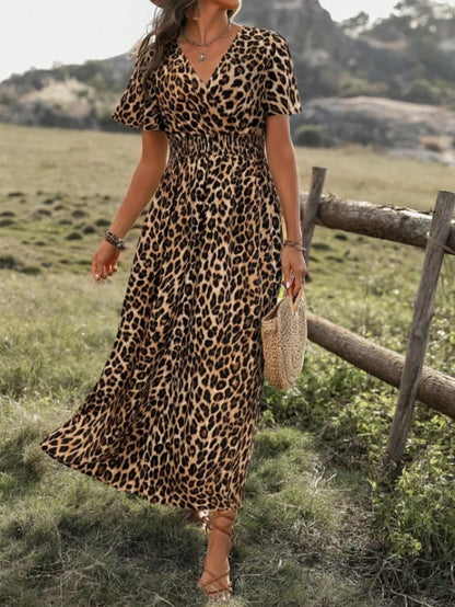 V-Neck Waist-Cinching Midi Dress with Leopard Print and Flutter Sleeves in Vintage Bohemian Style
