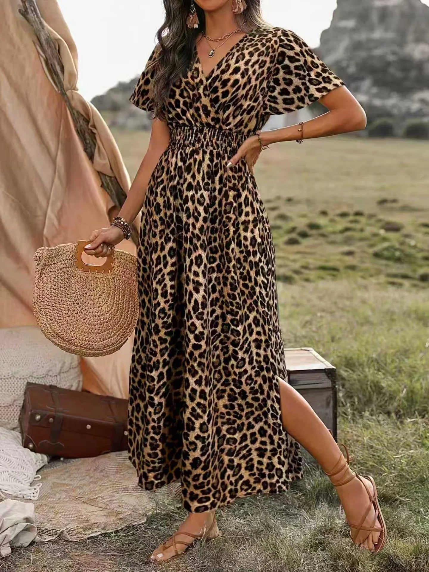 V-Neck Waist-Cinching Midi Dress with Leopard Print and Flutter Sleeves in Vintage Bohemian Style